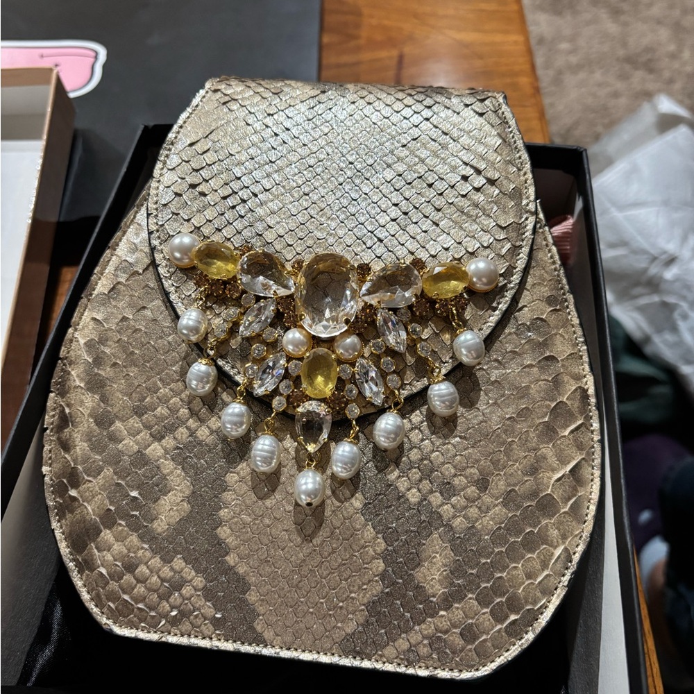 Mary Norton beaded evening bag. New 🆕 n box.